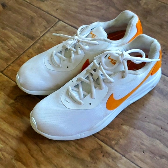 Nike Shoes - Nike running shoes